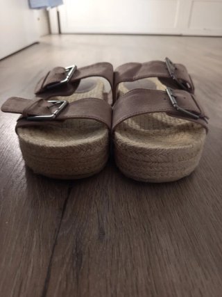 Sandalias planas rosa