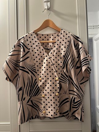 Blusa Vintage Lunares y Estampado Botánico Beige