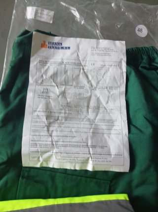 Pantalón de trabajo verde talla 48