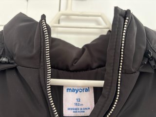Chaqueta acolchada “Mayoral” negra T12 IMPECABLE