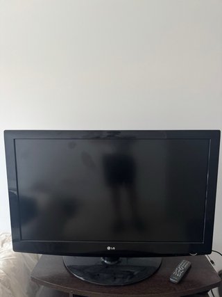 Televisor LG 42" - Modelo 42LF2510