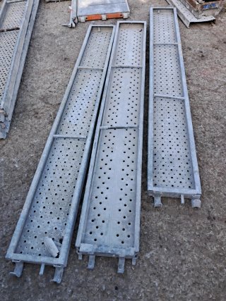 Andamios de hierro