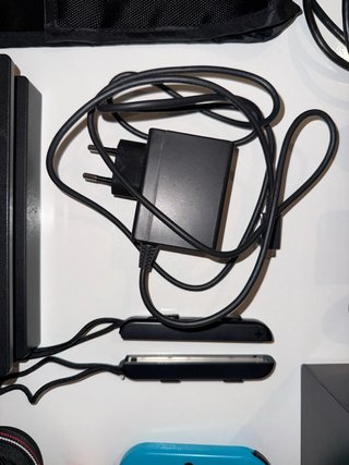 Lote Nintendo Switch + Juegos + Accesorios