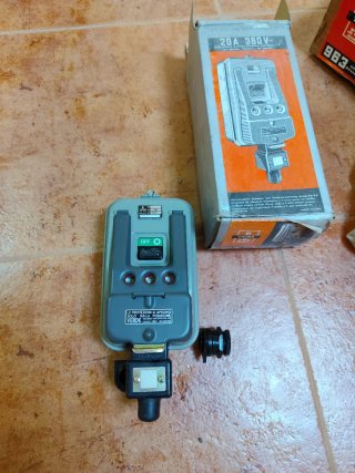 Interruptor Trifásico Vintage 20A 380V