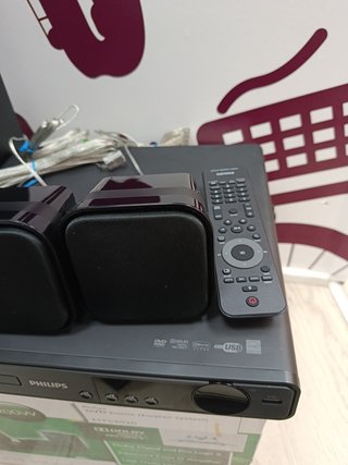 Conjunto Home Cinema philips hts3020-12 (sin uso)