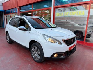 Peugeot 2008 1.2- 82 Style 5p