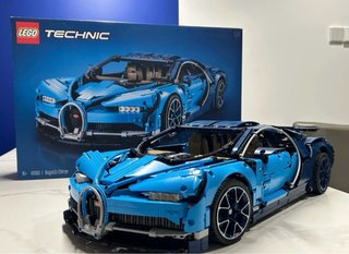 LEGO Technic Bugatti Chiron 42083
