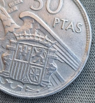 3 Monedas 50 Pesetas 1957 fallos descentrada