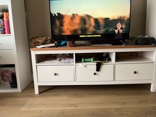 Mueble TV Ikea Blanco y Madera