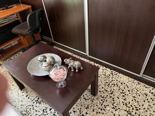 Mesa de Centro de Madera esta en LLERENA