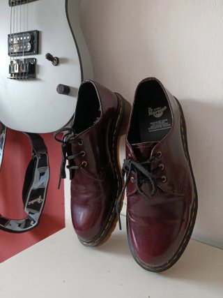 Zapatos Dr. Martens Burdeos