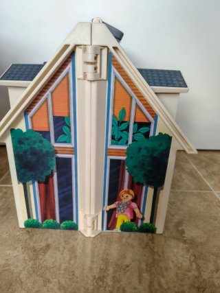 Casa Playmobil Dollhouse 70985 64 piezas