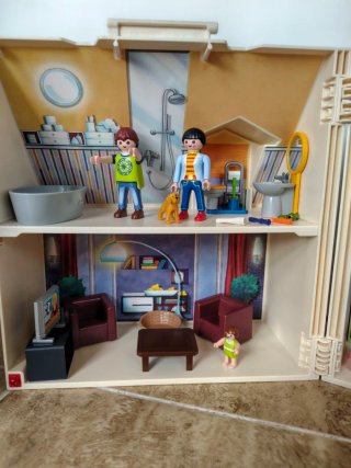 Casa Playmobil Dollhouse 70985 64 piezas