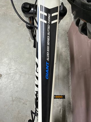 Bici Giant Talon 27.5 5 MTB talla L · 24v