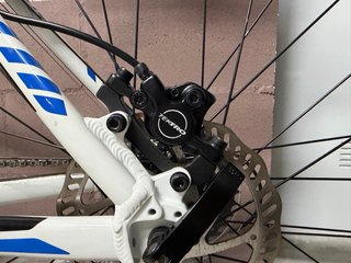 Bici Giant Talon 27.5 5 MTB talla L · 24v