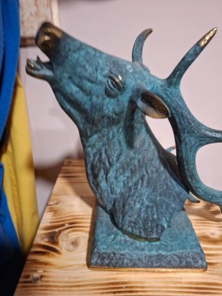 Figura de Bronce Cabeza de Ciervo