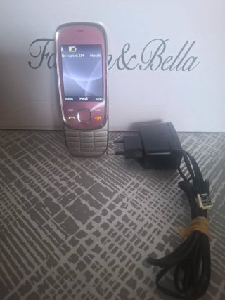 Nokia 7230 (Type RM-604)