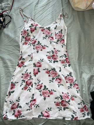 Vestido corto de flores