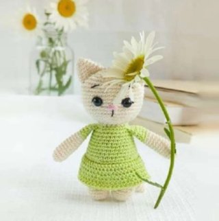 Conjunto crochet bebé: babero, sonajero y chupeter