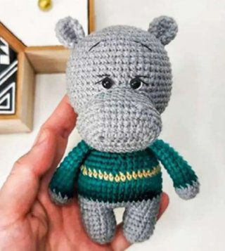 Conjunto crochet bebé: babero, sonajero y chupeter