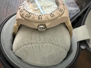 Reloj TAG color Beige