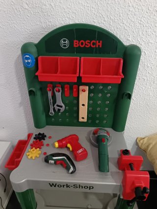 Taller de Juguete Bosch y herramientas