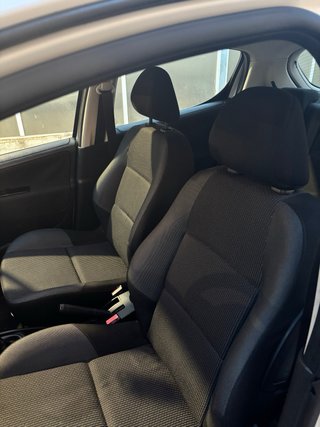 Peugeot 207 2011
