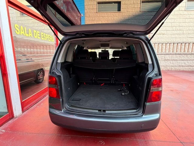 VOLKSWAGEN TOURAN 2.0 TDI 2005 – AUT. DSG