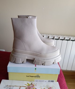 Botas plataforma crudo talla 40