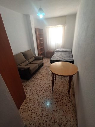 ALQUILER DE HABITACION ZONA RAMBLA ALMERIA