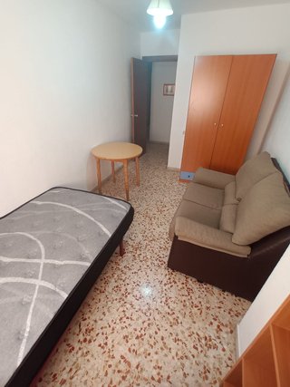 ALQUILER DE HABITACION ZONA RAMBLA ALMERIA