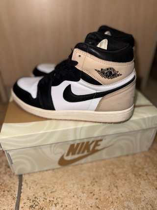 Nike Jordan 1 Retro High OG Latte