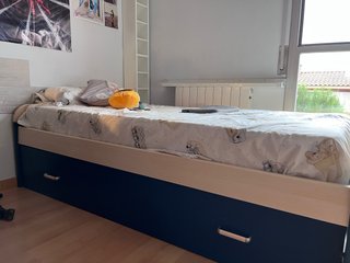 Cama nido con estante