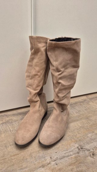 Botas piel Altas Color beige piedra