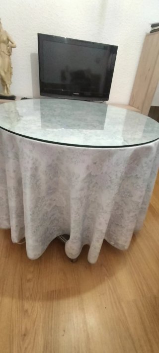 Tavolo consolle rotondo con cristallo da 5 mm. Da 0,90