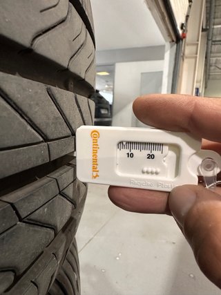 4 Neumáticos Continental 235/50 R18 97V
