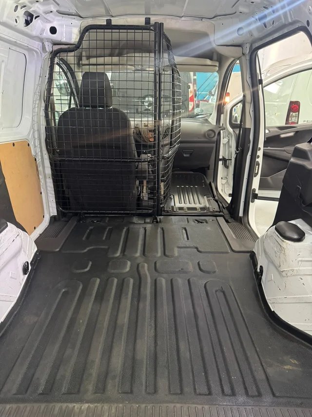 33500 kms! Ford Transit Courier