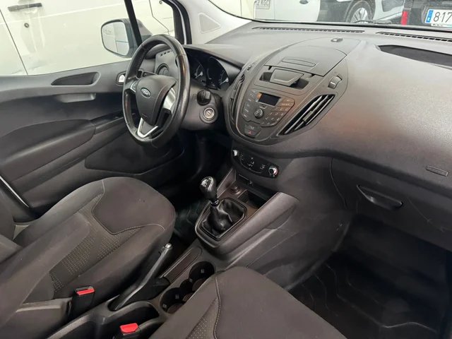 33500 kms! Ford Transit Courier