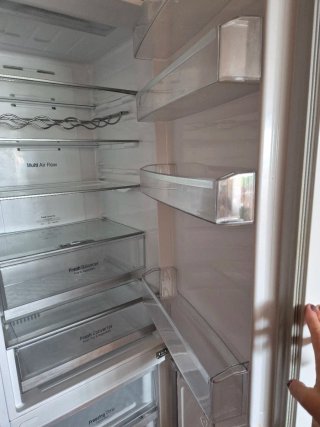 Frigorífico Combi LG GBB60SWFFS