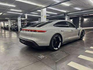 Porsche Taycan GTS 440 kW (598 CV)