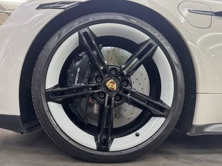 Porsche Taycan GTS 440 kW (598 CV)