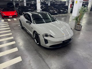 Porsche Taycan GTS 440 kW (598 CV)