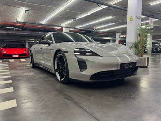 Porsche Taycan GTS 440 kW (598 CV)