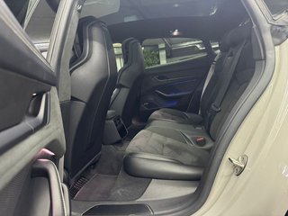 Porsche Taycan GTS 440 kW (598 CV)
