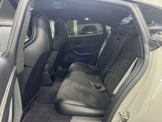Porsche Taycan GTS 440 kW (598 CV)