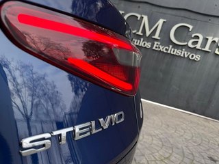 Alfa Romeo Stelvio 2.2 Diesel Super RWD 132 kW (180 CV)