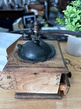 Molinillo de café antiguo de madera ELMA