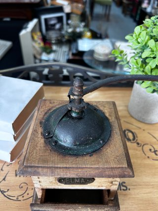 Molinillo de café antiguo de madera ELMA