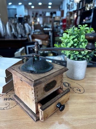 Molinillo de café antiguo de madera ELMA
