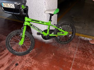 Bicicleta infantil verde